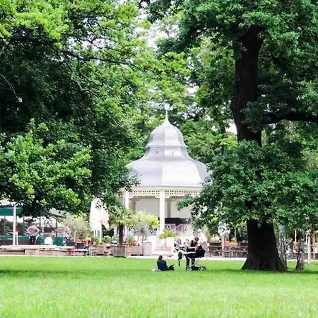 Zentraler Altbau Am Clara-zetkin-park, Rb-arena Um Ecke, Netflix Inklusive * Λειψία