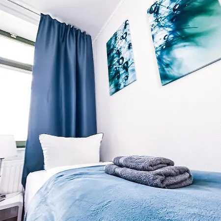 Zentraler Altbau Am Clara-zetkin-park, Rb-arena Um Ecke, Netflix Inklusive *