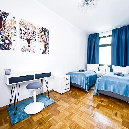 Zentraler Altbau Am Clara-zetkin-park, Rb-arena Um Ecke, Netflix Inklusive * Λειψία