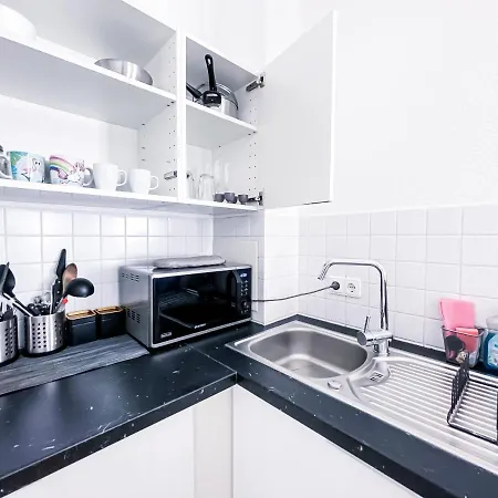 Zentraler Altbau Am Clara-zetkin-park, Rb-arena Um Ecke, Netflix Inklusive Διαμέρισμα