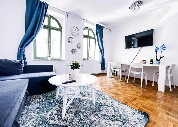 Apartamento Zentraler Altbau Am Clara-zetkin-park, Rb-arena Um Ecke, Netflix Inklusive