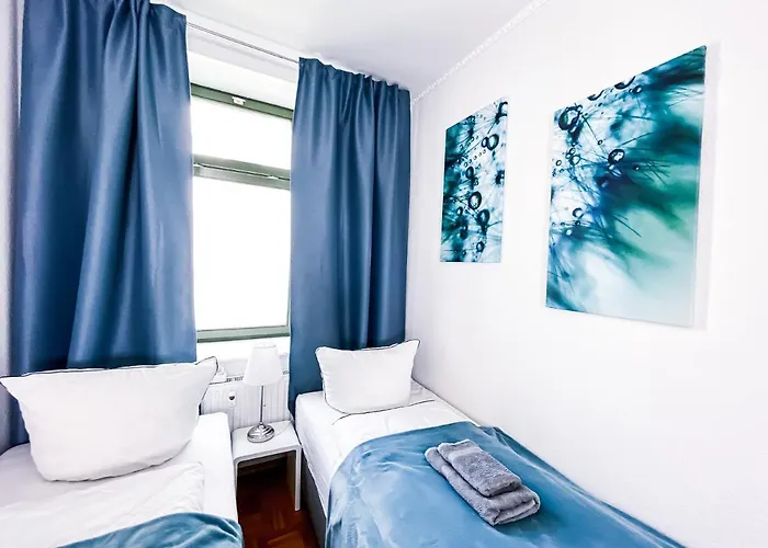 Zentraler Altbau Am Clara-zetkin-park, Rb-arena Um Ecke, Netflix Inklusive Apartamento