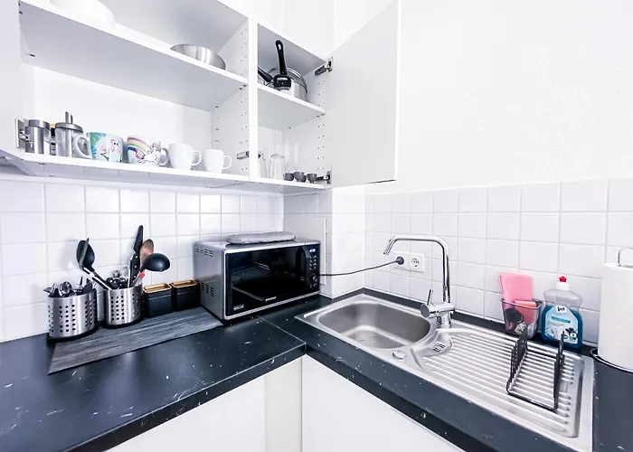 Zentraler Altbau Am Clara-zetkin-park, Rb-arena Um Ecke, Netflix Inklusive Apartamento