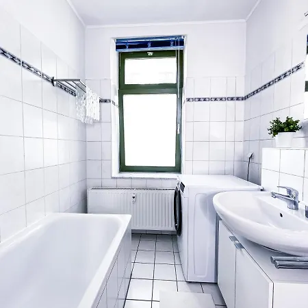 Zentraler Altbau Am Clara-zetkin-park, Rb-arena Um Ecke, Netflix Inklusive *