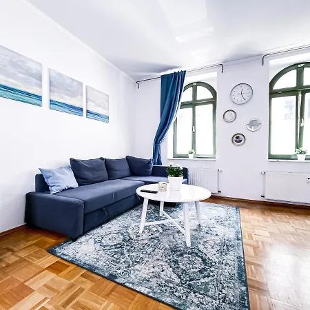 Zentraler Altbau Am Clara-zetkin-park, Rb-arena Um Ecke, Netflix Inklusive Appartement Leipzig